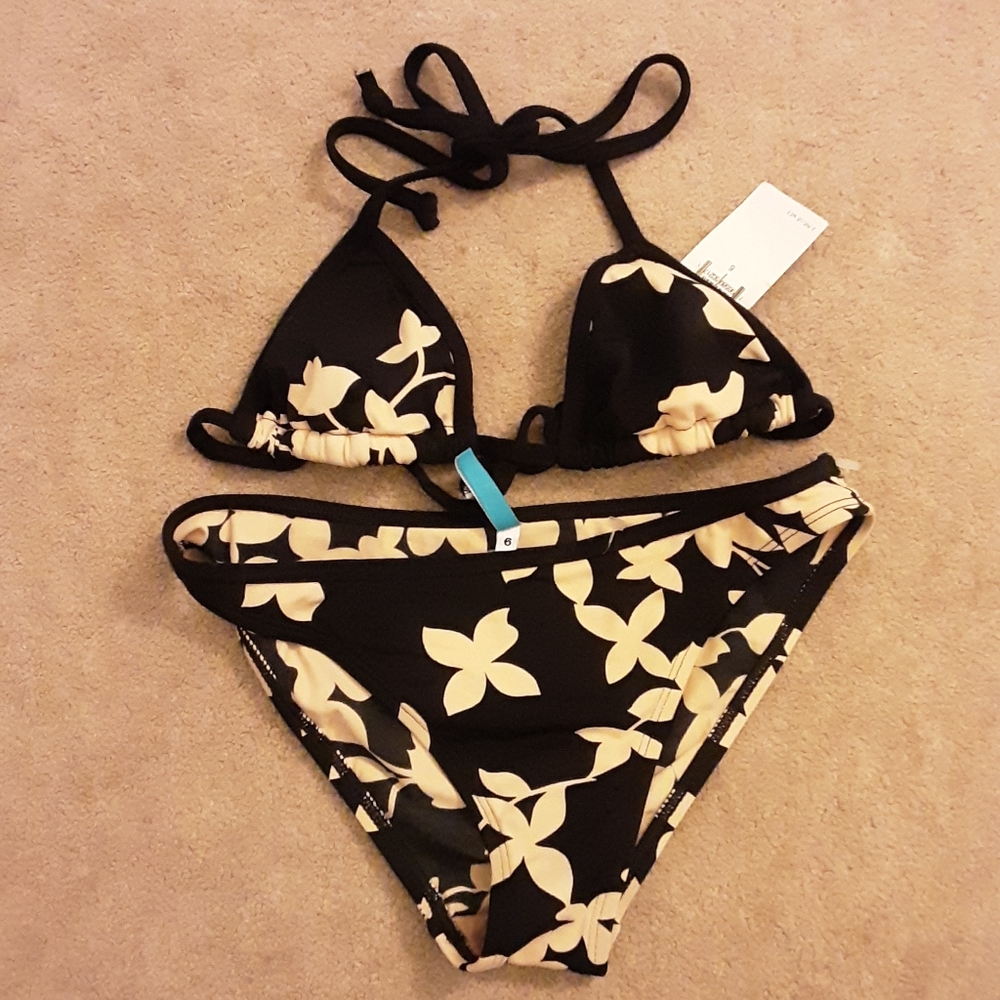 NWT - BCBG MAXAZRIA SWIMWEAR "NEW"